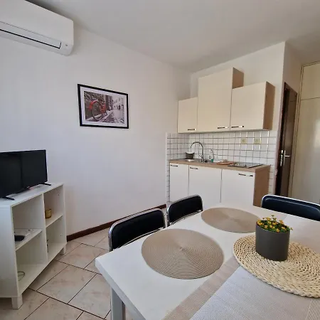 Katarina - New Renovated Apartment