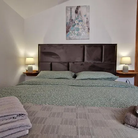 Katarina - New Renovated Apartment *